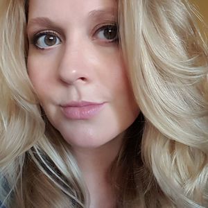 Meet your Posher, Leanne